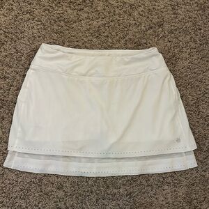 Athleta cute, white tennis skort
Size small